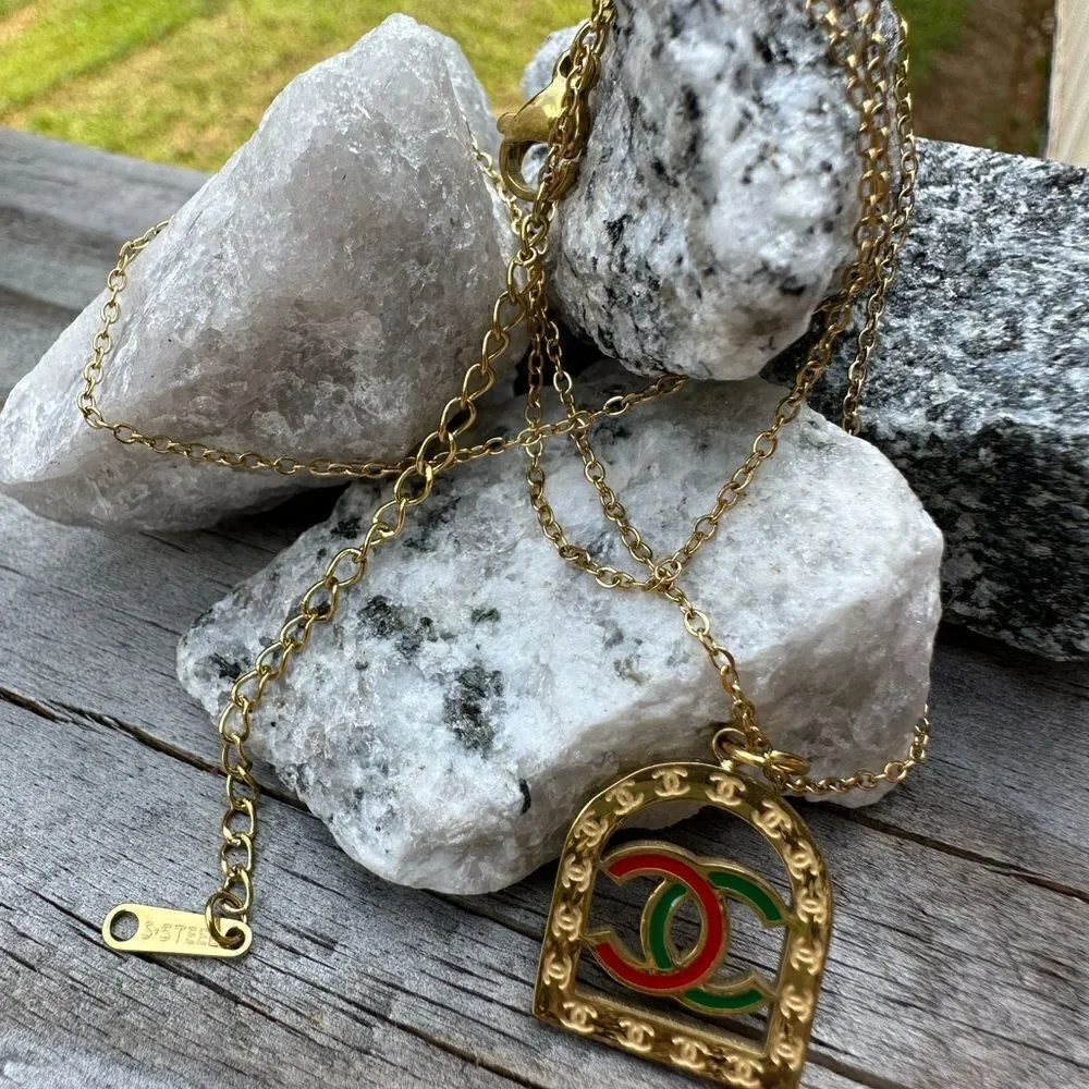 Bundle of earrings and chain